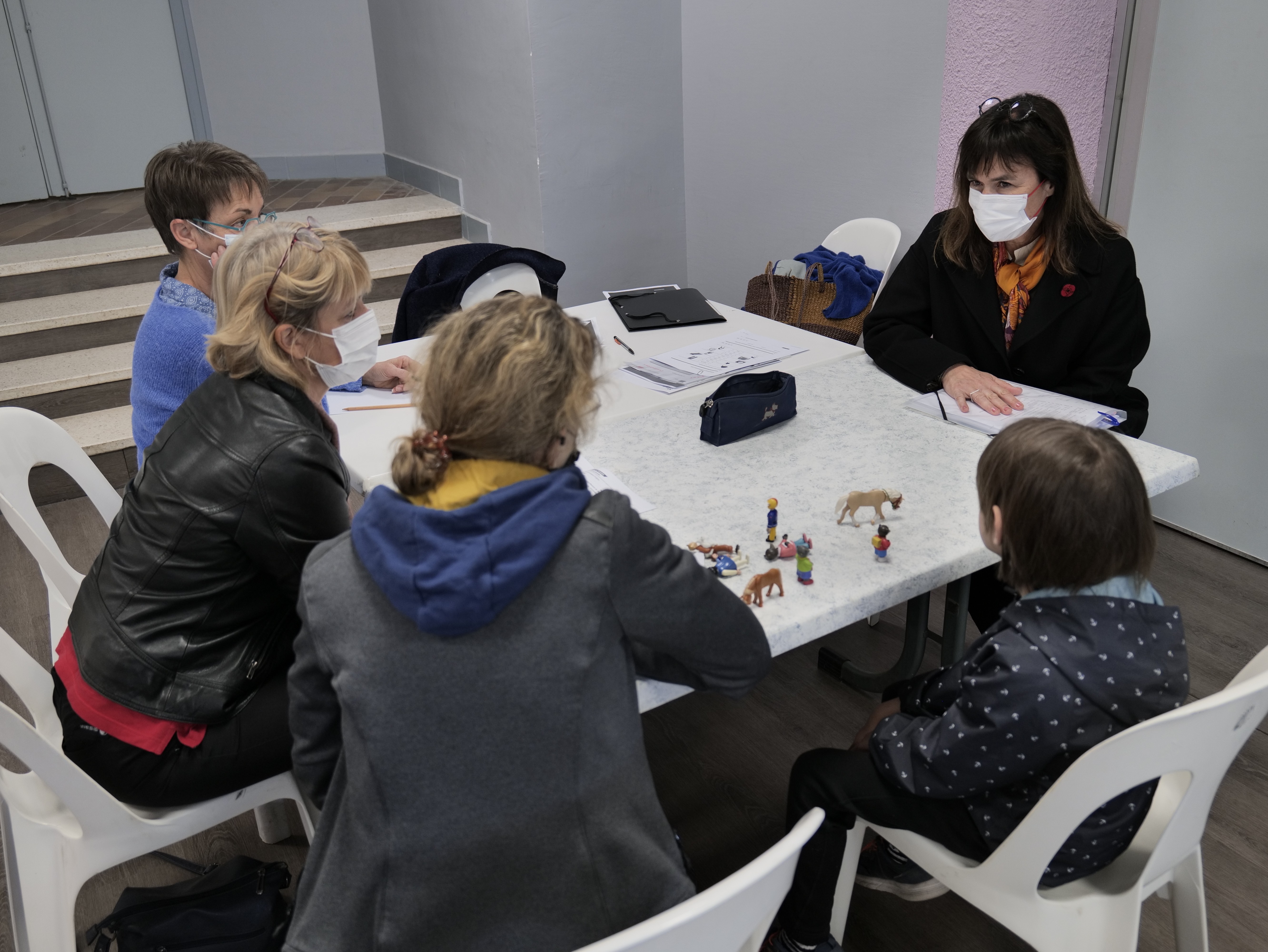 accueil réfugiésukrainiens équipe éducative avec rectrice