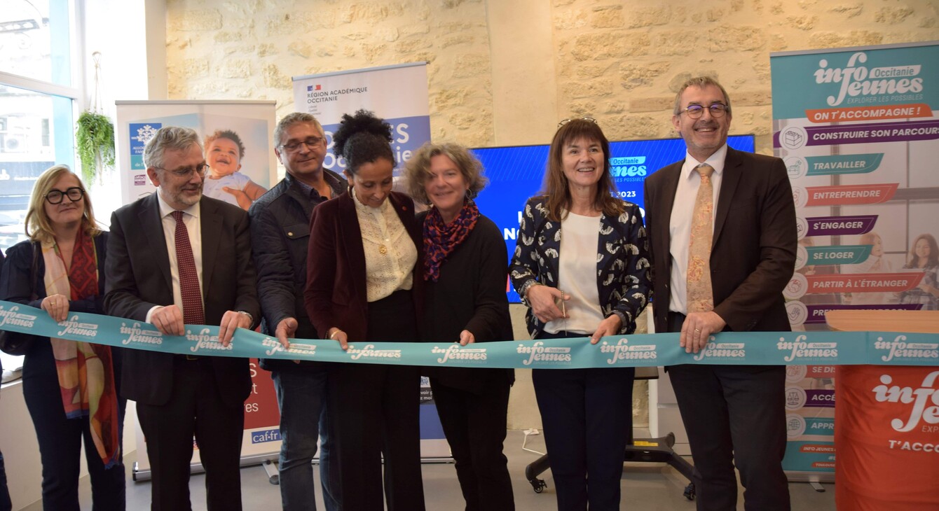 ruban d'inauguration CRIJ Montpellier